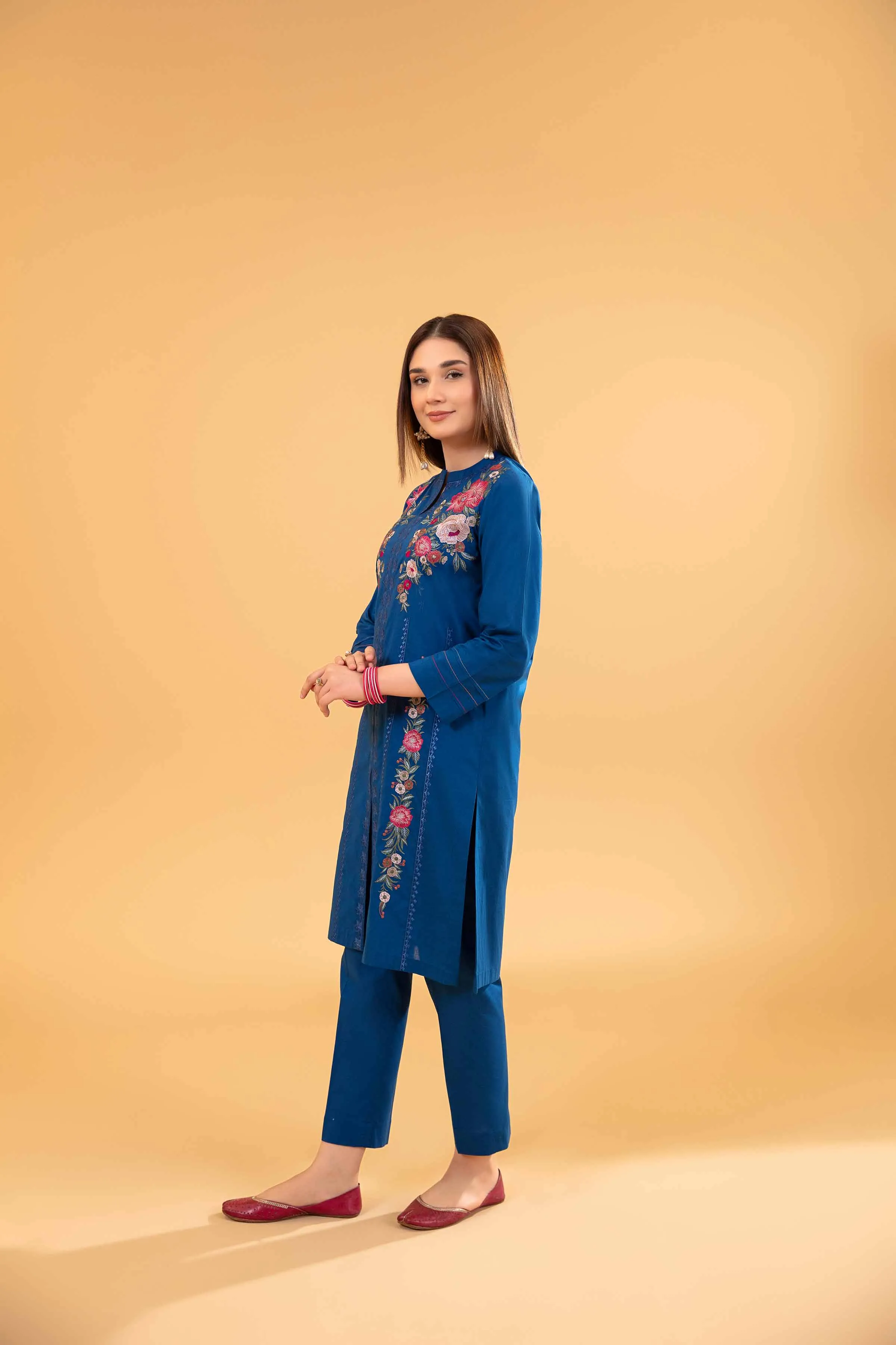 2 Piece - Embroidered Suit - PE24-19