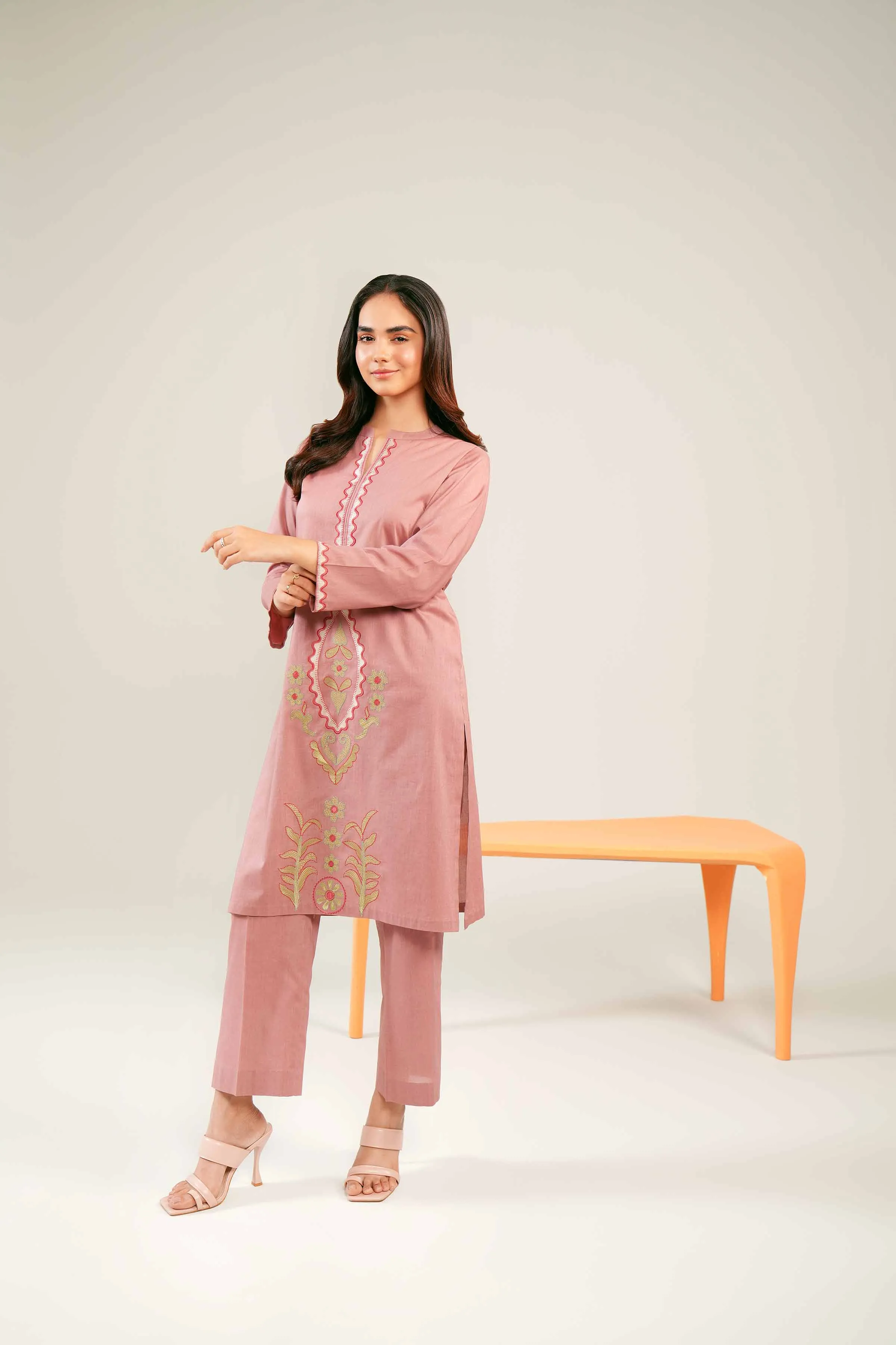 2 Piece - Embroidered Suit - PE24-86