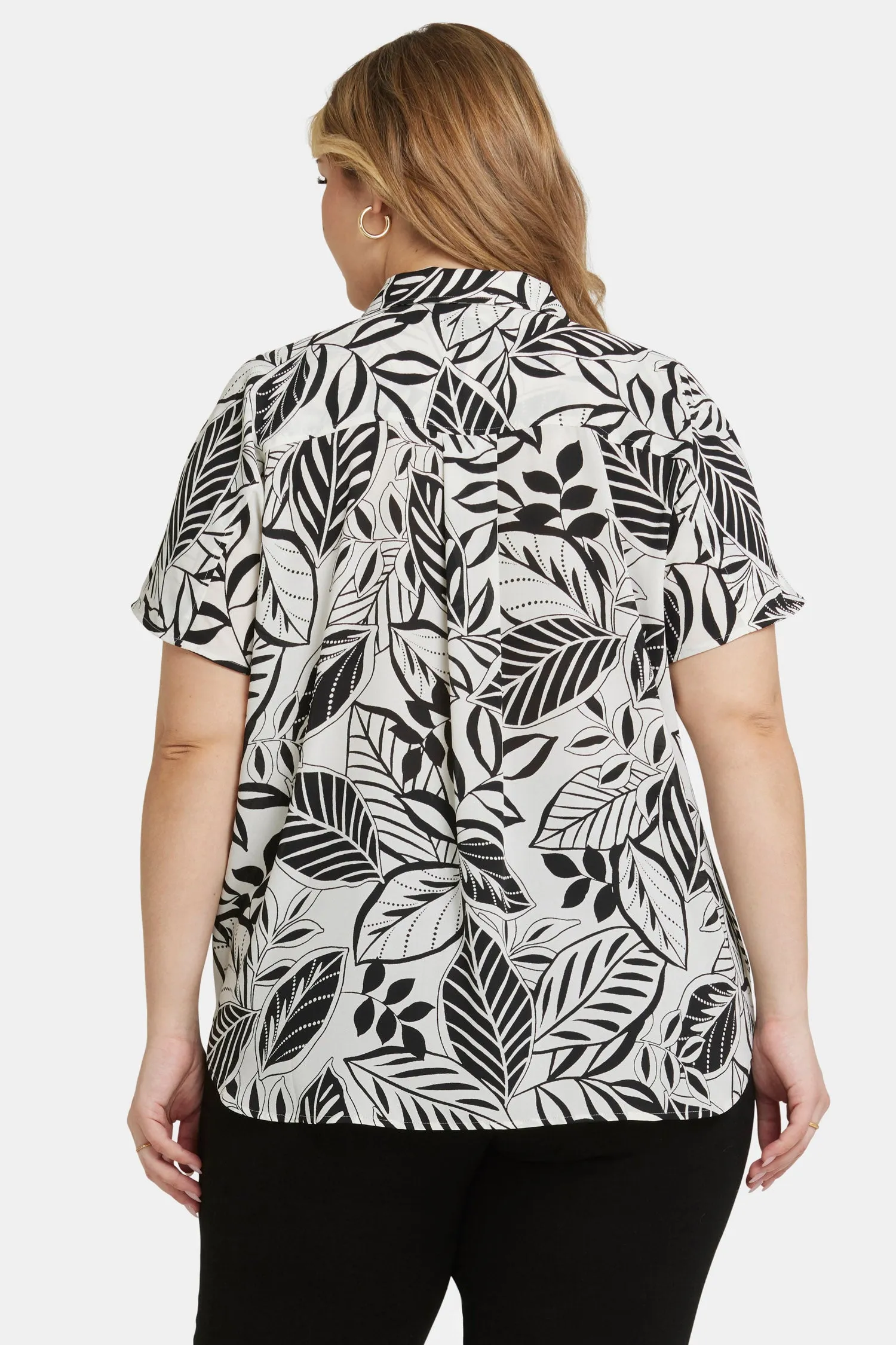 Becky Short Sleeved Blouse In Plus Size - Gerania